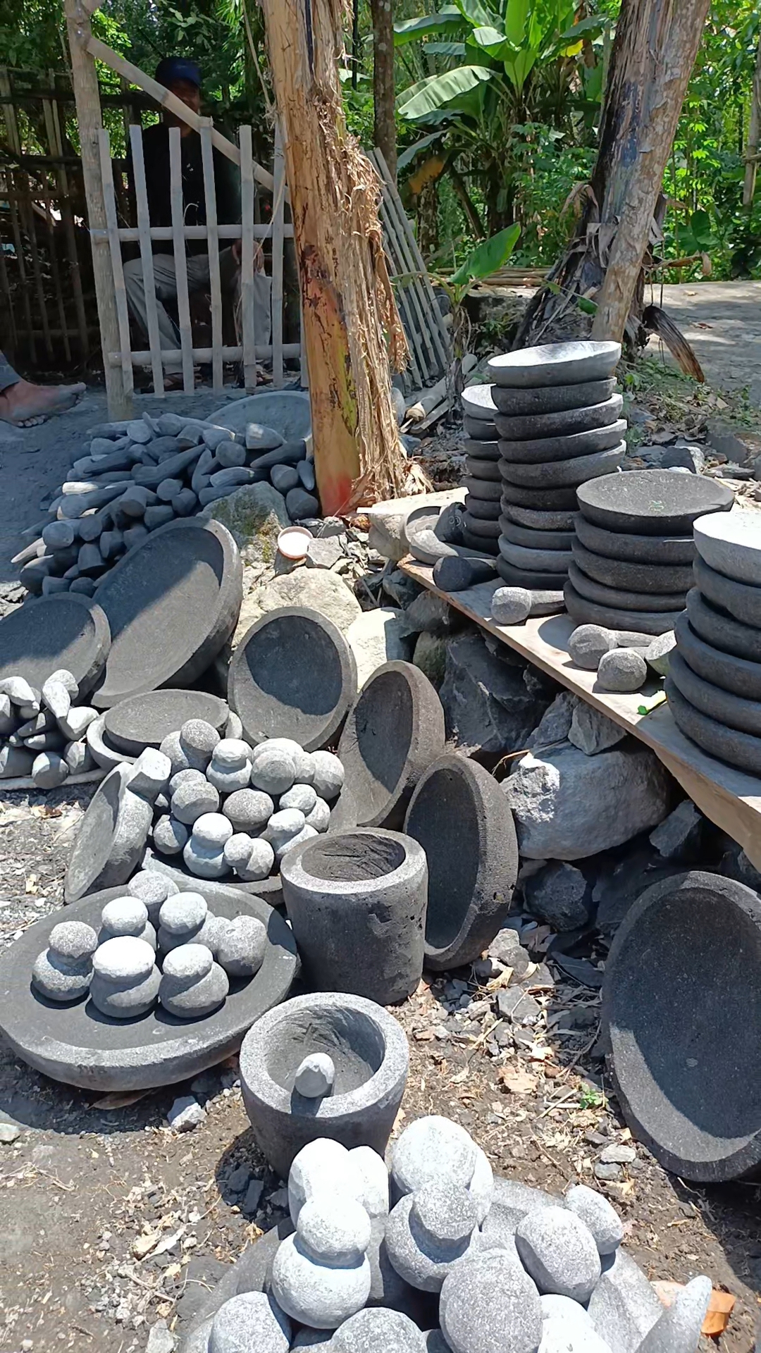 Kerajinan Batu Pak Sriyanto