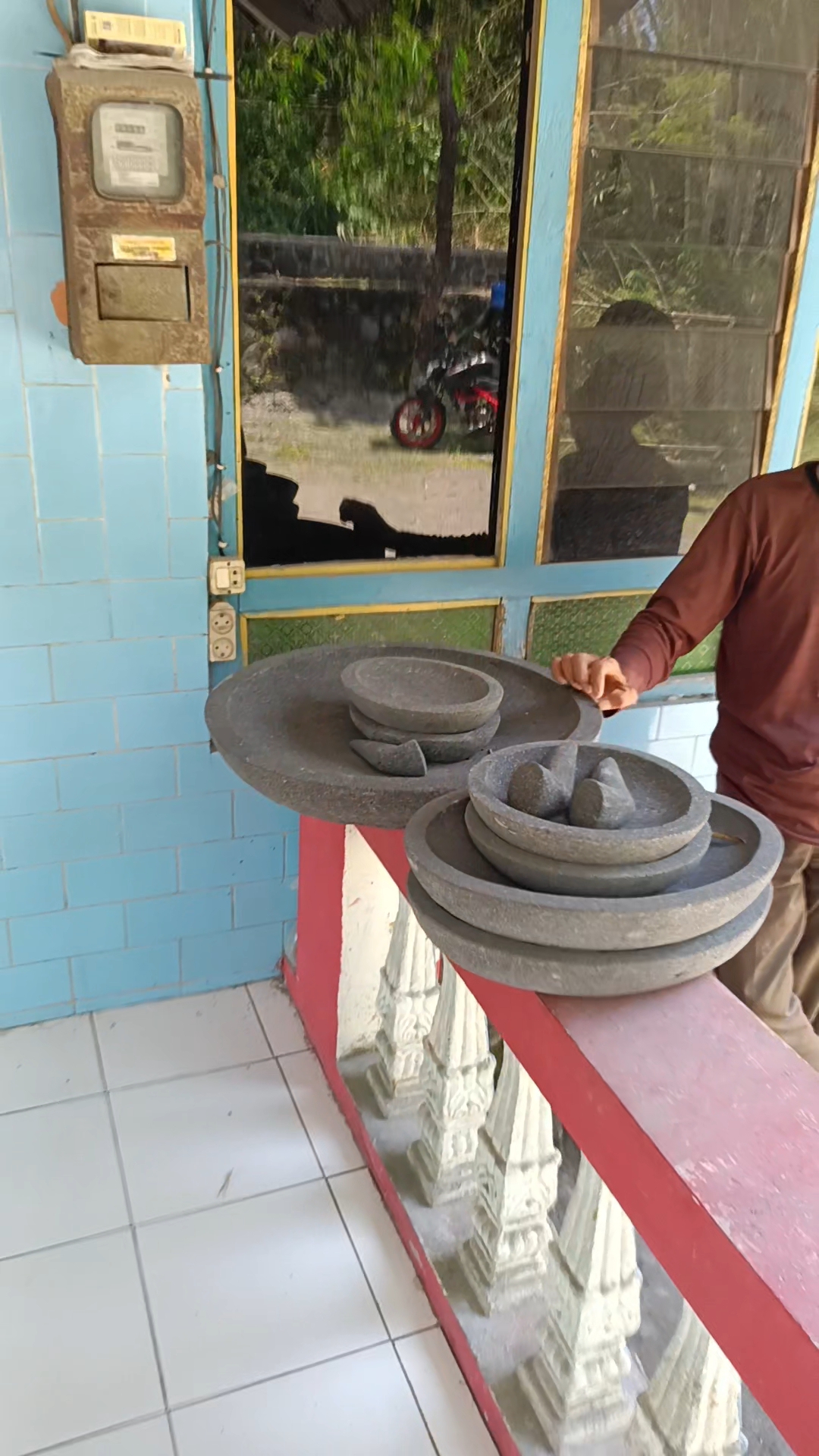 Kerajinan Batu Pak Surandi